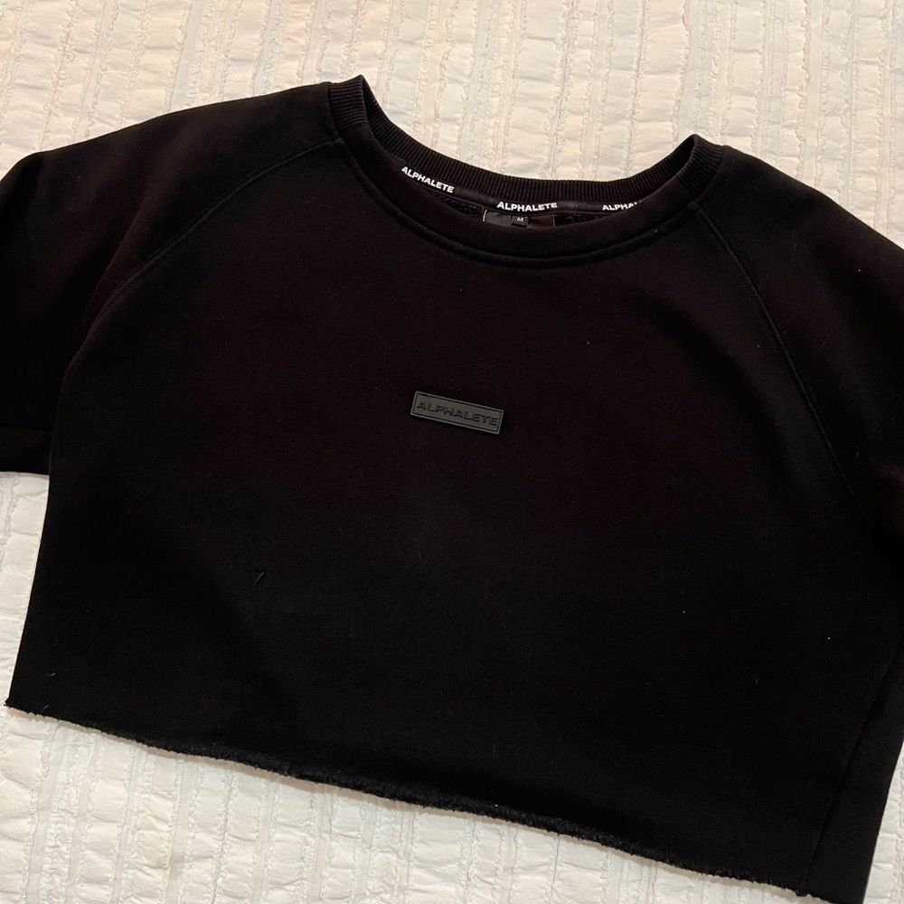 Alphalete Classic Black Crop Sweater